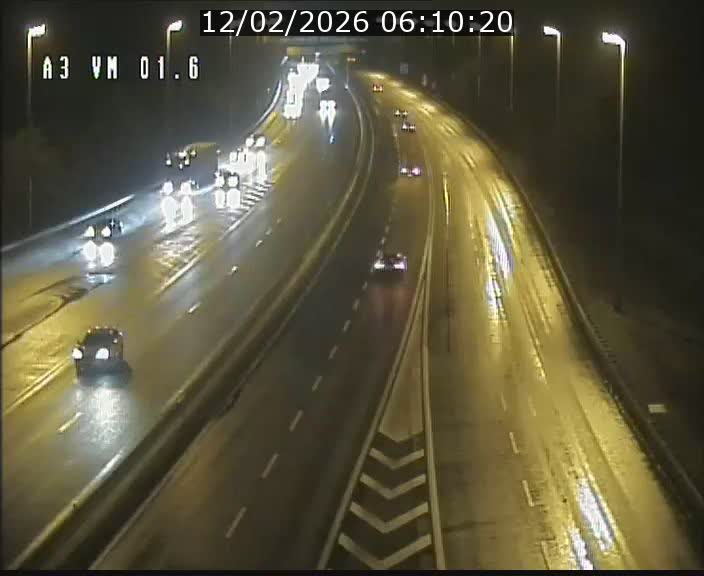 Traffic live webcam Luxembourg - Croix de Gasperich - A3 - BK 1.6 - direction France/Aire de Berchem