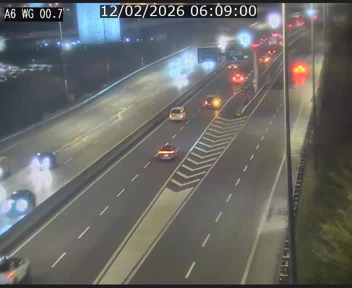 Traffic live webcam Luxembourg Croix de Cessange - A6 - BK 0.7 - direction A3 France