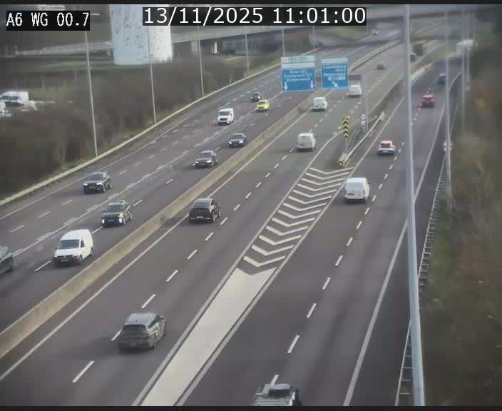 Traffic live webcam Luxembourg Croix de Cessange - A6 - BK 0.7 - direction A3 France