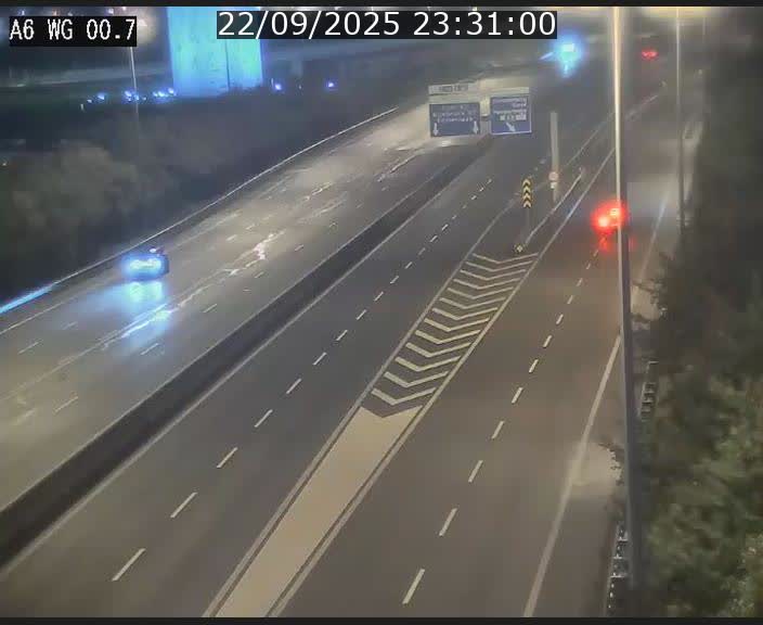 Traffic live webcam Luxembourg Croix de Cessange - A6 - BK 0.7 - direction A3 France