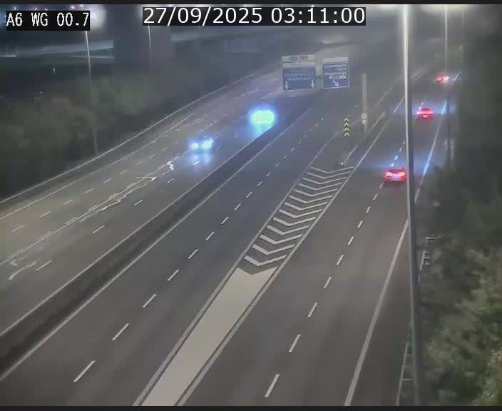 Traffic live webcam Luxembourg Croix de Cessange - A6 - BK 0.7 - direction A3 France