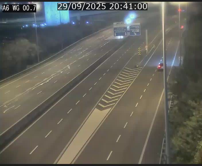 Traffic live webcam Luxembourg Croix de Cessange - A6 - BK 0.7 - direction A3 France