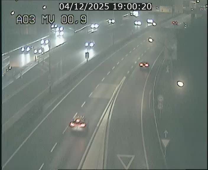 Traffic live webcam Luxembourg Croix de Gasperich - A3 - BK 0.4 - direction Luxembourg