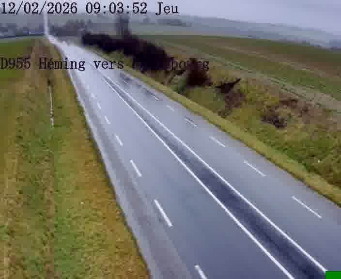 Caméra routière située sur D955 (France) à Heming, orientée vers Sarrebourg, surveillant en continu la circulation locale et régionale.