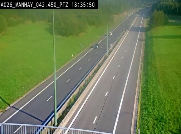Webcam autoroute A26/E25 à hauteur de Manhay, à la jonction avec la N651 en direction de Liège - BK 42.4