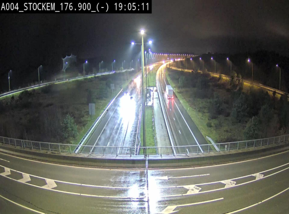Webcam à hauteur de la sortie 30 Fouches - Stockem sur l'E411, menant sur la N83. Vue orientée vers Namur