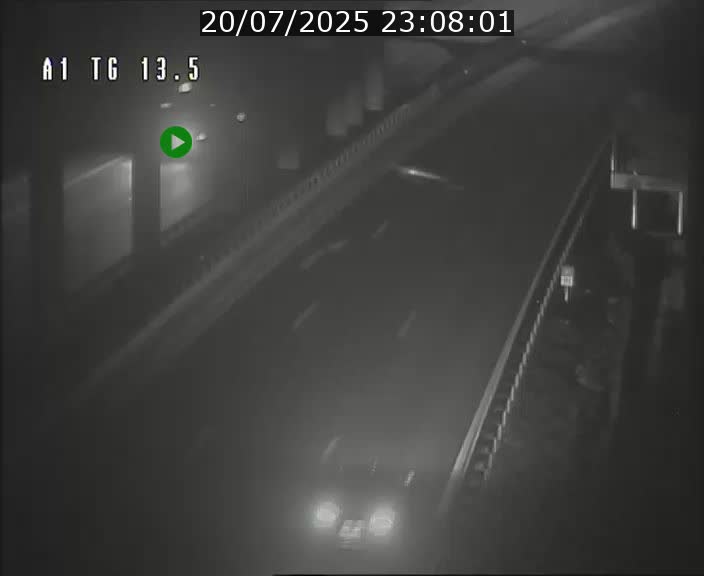 Traffic live webcam Luxembourg Senningen - A1 direction Luxembourg - BK 13.5