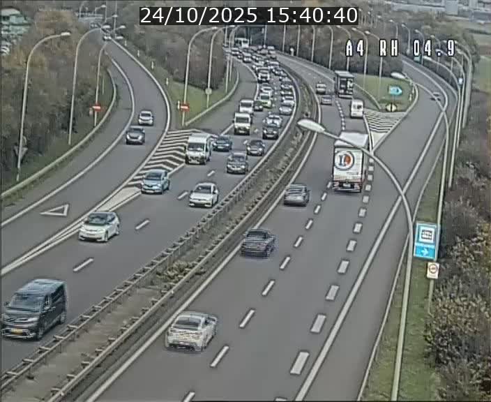 Traffic live webcam Luxembourg Leudelange - A4 - BK 4.9 - direction Luxembourg