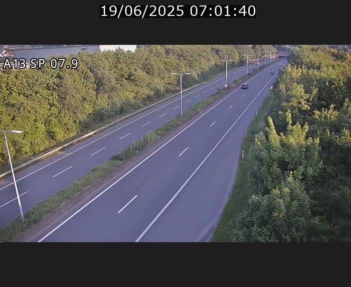 Traffic live webcam Luxembourg Jonction Lankelz - A13 direction Pétange - BK 7.9