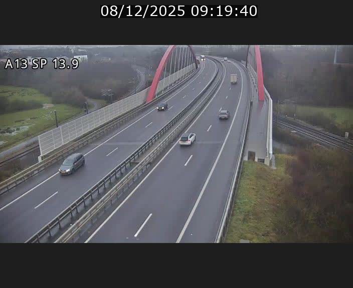 Traffic live webcam Luxembourg Kayl - A13 direction Esch-sur-Alzette/Luxembourg-ville - BK 13.9