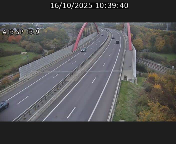 Traffic live webcam Luxembourg Kayl - A13 direction Esch-sur-Alzette/Luxembourg-ville - BK 13.9