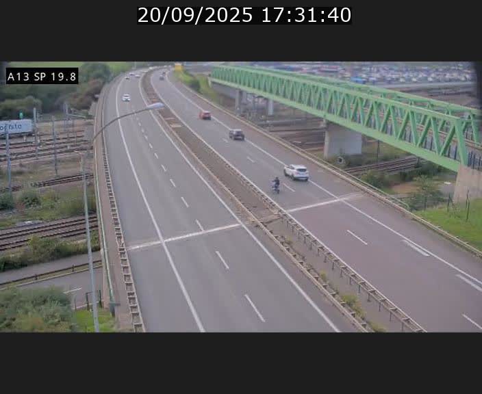 Traffic live webcam Luxembourg Croix de Bettembourg - A13 direction Esch-sur-Alzette - BK 19.8