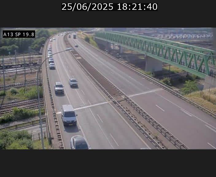 Traffic live webcam Luxembourg Croix de Bettembourg - A13 direction Esch-sur-Alzette - BK 19.8