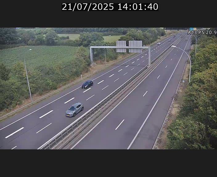 Traffic live webcam Luxembourg Croix de Bettembourg, rond-point d'Hellange - A13 direction Allemagne - BK 20.9