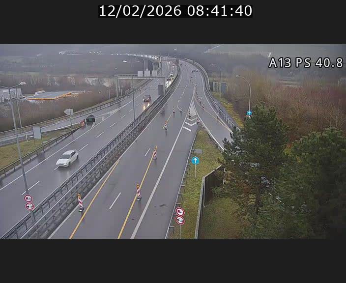 Webcam autoroute A13 à la sortie est du tunnel Markusbierg à Schengen. Vue sur le pont de la Moselle, vers l'Allemagne