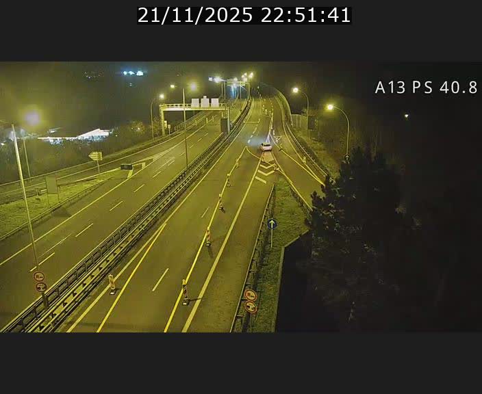 Webcam autoroute A13 à la sortie est du tunnel Markusbierg à Schengen. Vue sur le pont de la Moselle, vers l'Allemagne