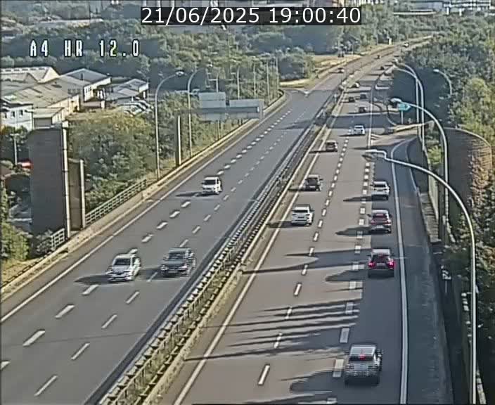 Traffic live webcam Luxembourg Jonction Foetz - A4 - BK 12.0 - direction Esch sur Alzette