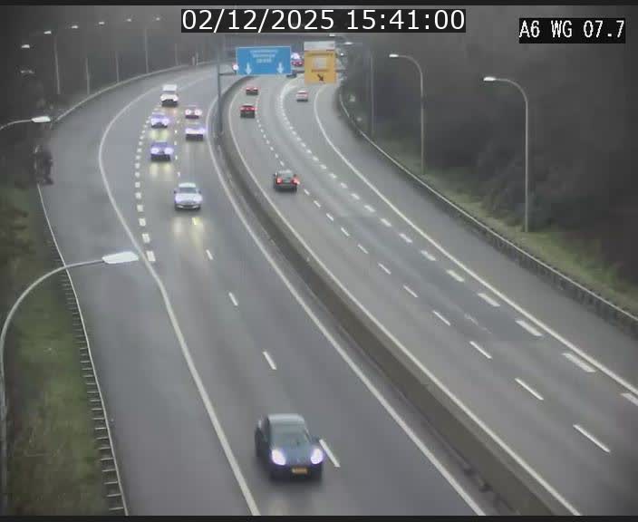 Traffic live webcam Luxembourg - Bridel - A6 - BK 7.7 - direction Belgique
