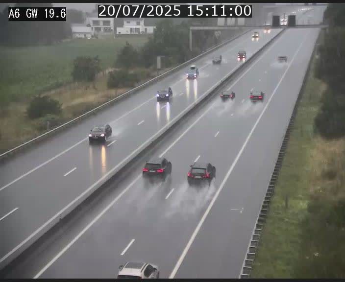 Traffic live webcam Luxembourg - Steinfort - A6 - BK 19.6 - direction Belgique