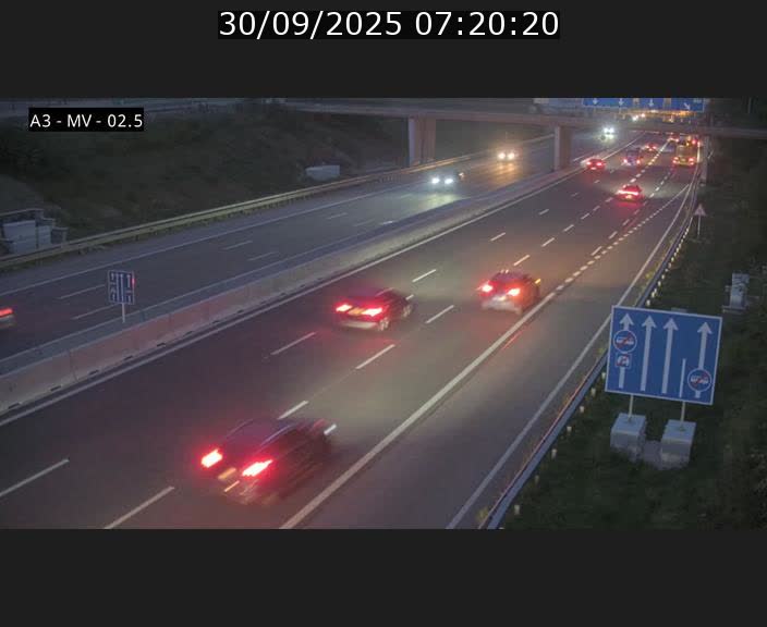 Webcam autoroute A3 au Luxembourg à proximité de la Croix de Gasperich. Vue orientée vers Luxembourg