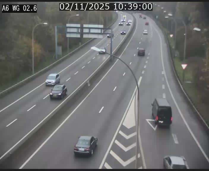 Traffic live webcam Luxembourg Croix de Cessange - A6 - BK 2.6 - direction France/Allemagne