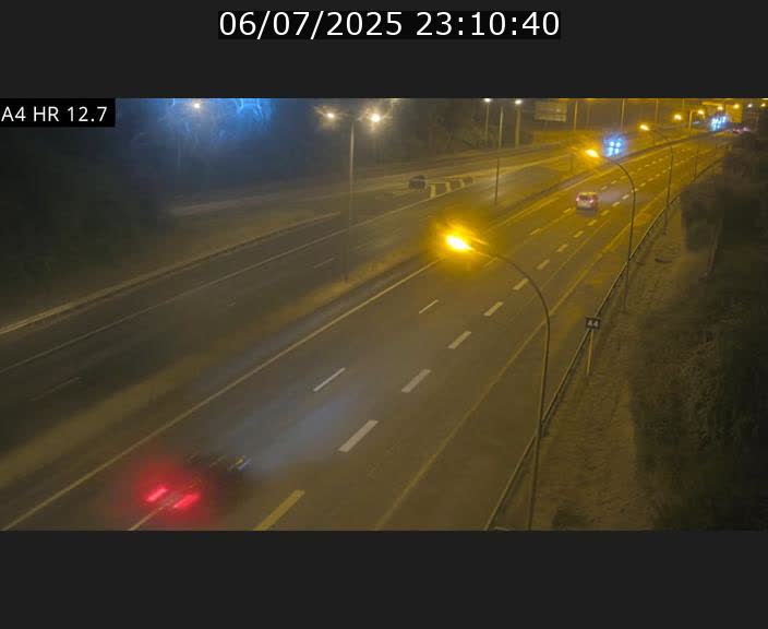 Traffic live webcam Luxembourg Esch sur Alzette - A4 - BK 12.7 - direction Esch-Belval
