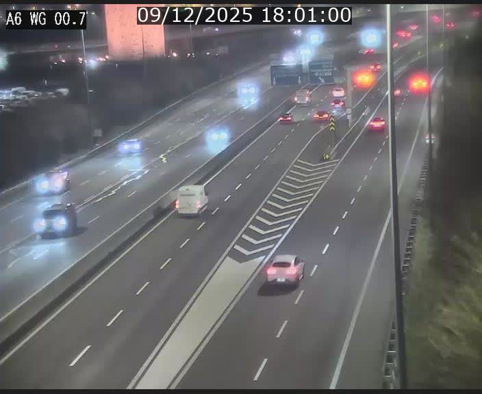 Traffic live webcam Luxembourg Croix de Cessange - A6 - BK 0.7 - direction A3 France