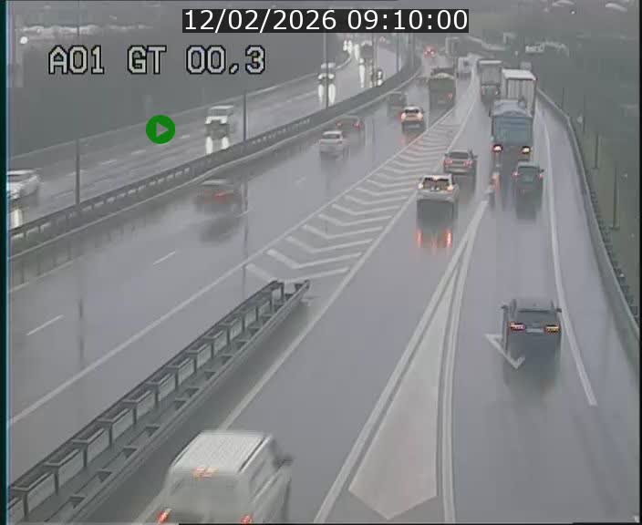 Traffic live webcam Luxembourg Croix de Gasperich - A1 direction Kirchberg - BK 0.3