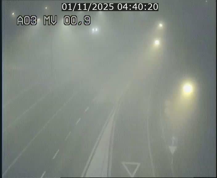 Traffic live webcam Luxembourg Croix de Gasperich - A3 - BK 0.4 - direction Luxembourg