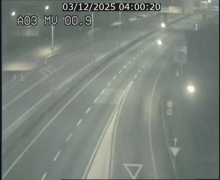 Traffic live webcam Luxembourg Croix de Gasperich - A3 - BK 0.4 - direction Luxembourg