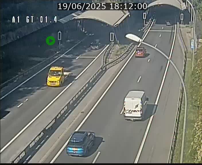 Traffic live webcam Luxembourg Hesperange - A1 direction Kirchberg - BK 1.4