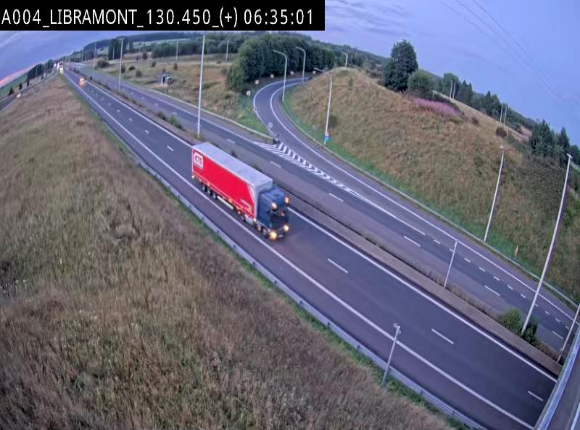 Webcam à Libramont sur l'E411 à la jonction avec la N89 menant vers Bouillon et la France. Vue orientée vers Arlon