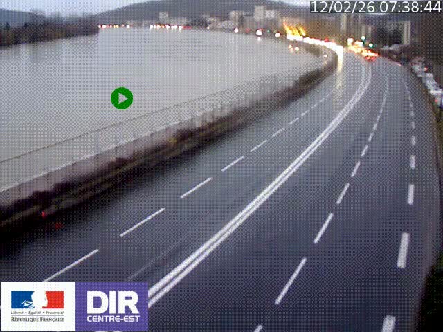 Webcam sur le quai Parjot à Vienne, aux Portes de Lyon, sur la Nationale 7, à la jonction avec le boulevard du Rhône-nord (D1407), caméra orientée vers Lyon