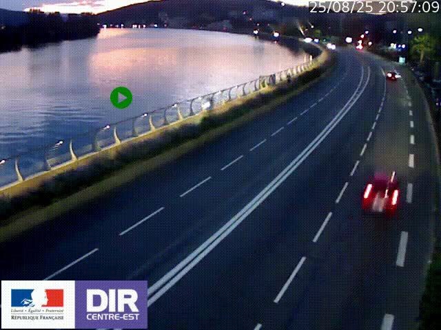 Webcam sur le quai Parjot à Vienne, aux Portes de Lyon, sur la Nationale 7, à la jonction avec le boulevard du Rhône-nord (D1407), caméra orientée vers Lyon