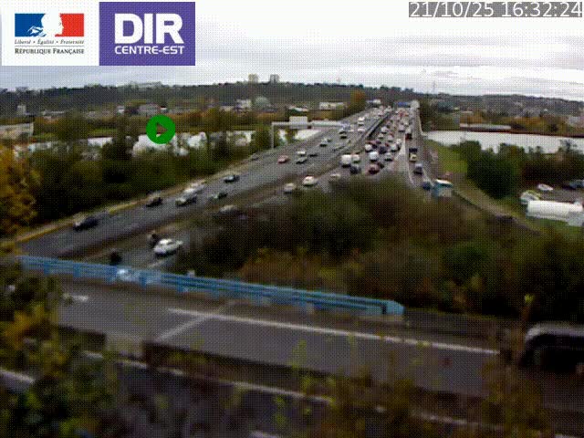 Clone of Caméra de circulation sur A7 à Lyon Perrache vers Marseille, le long du Rhône