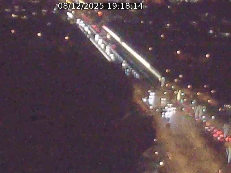 Webcam sur l'avenue John Fitzgerald Kennedy (N51) avec vue sur le Pont rouge (Pont Grande Duchesse Charlotte), l'arrêt Pfaffenthal et l'entrée du quartier Kirchberg