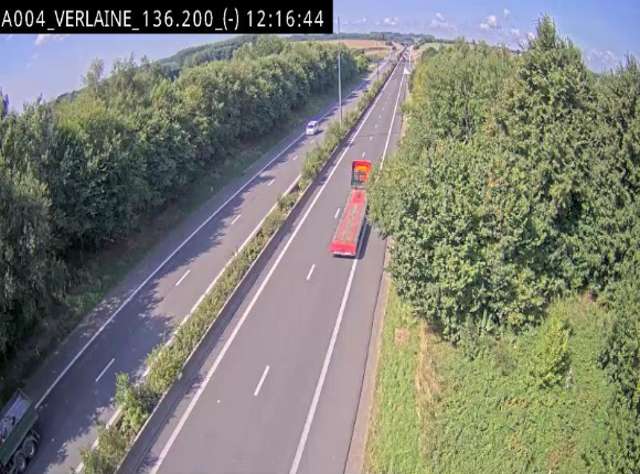 Webcam sur l'E411 à hauteur du pont surplombant la N40, à proximité de la sortie 26 Verlaine - Libramont-Chevigny. Vue orientée vers Namur