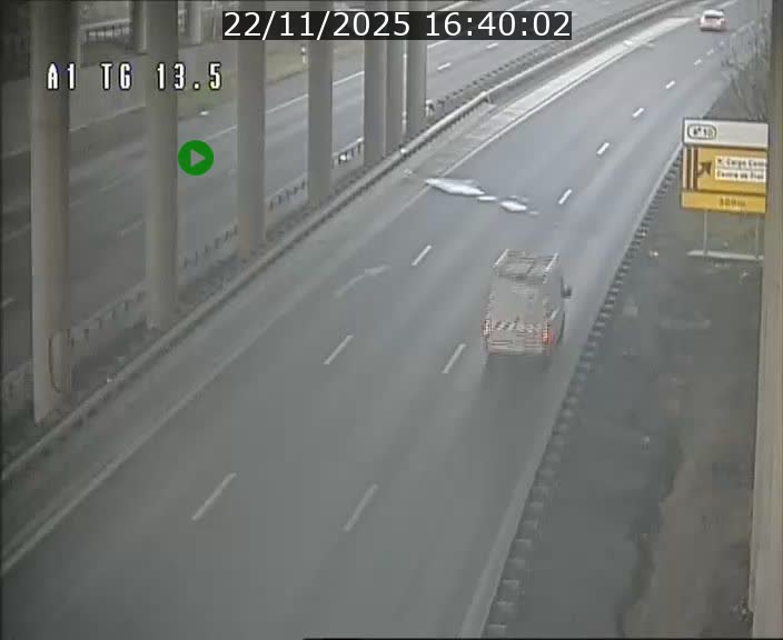Traffic live webcam Luxembourg Senningen - A1 direction Luxembourg - BK 13.5