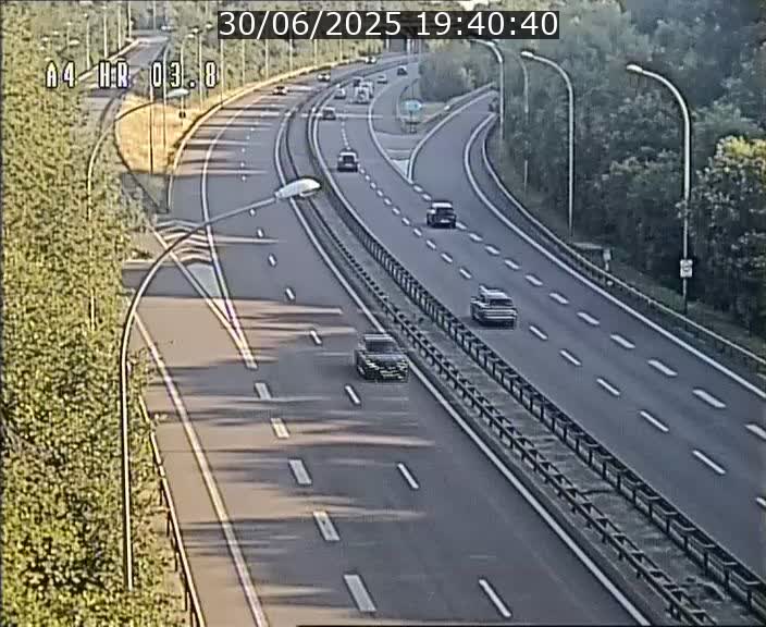 Webcam traffic A4 Luxembourg - BK 3.8 - Leudelange (direction Esch sur Alzette)