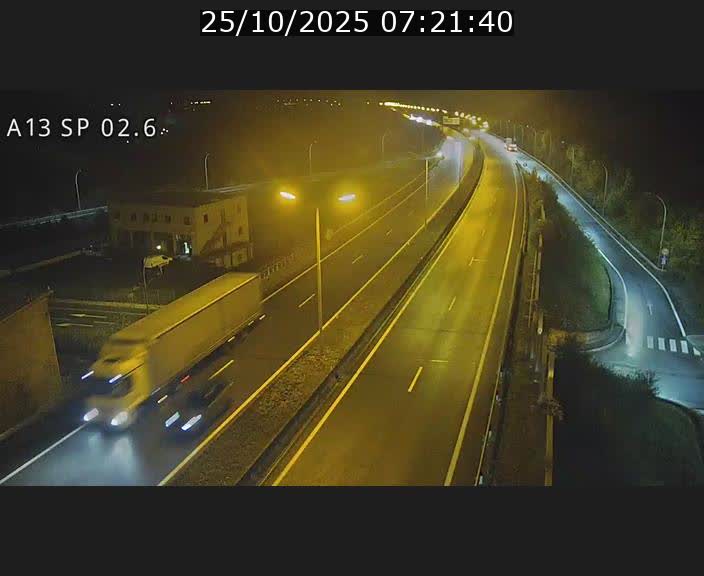 Traffic live webcam Luxembourg Sanem - A13 direction Pétange - BK 2.6