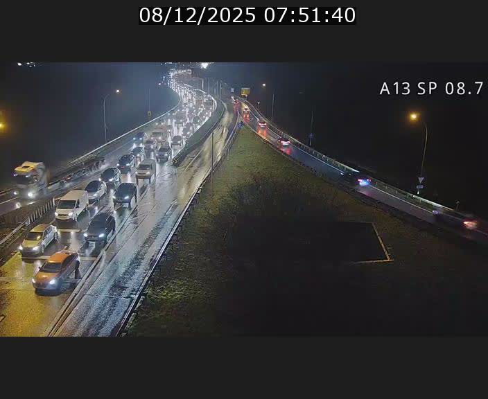 Traffic live webcam Luxembourg Jonction Lankelz - A13 direction Pétange - BK 8.7
