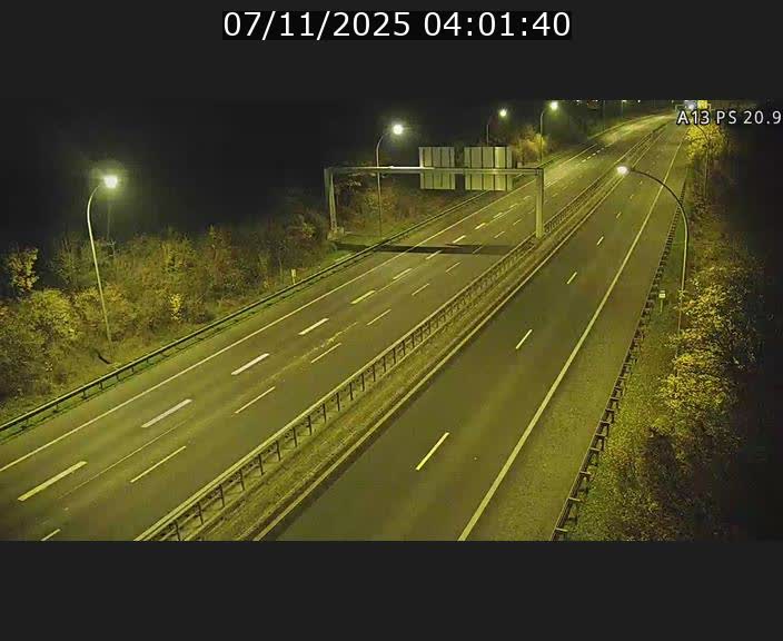 Traffic live webcam Luxembourg Croix de Bettembourg, rond-point d'Hellange - A13 direction Allemagne - BK 20.9