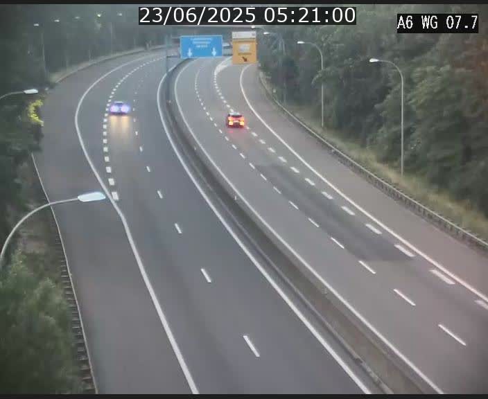 Traffic live webcam Luxembourg - Bridel - A6 - BK 7.7 - direction Belgique
