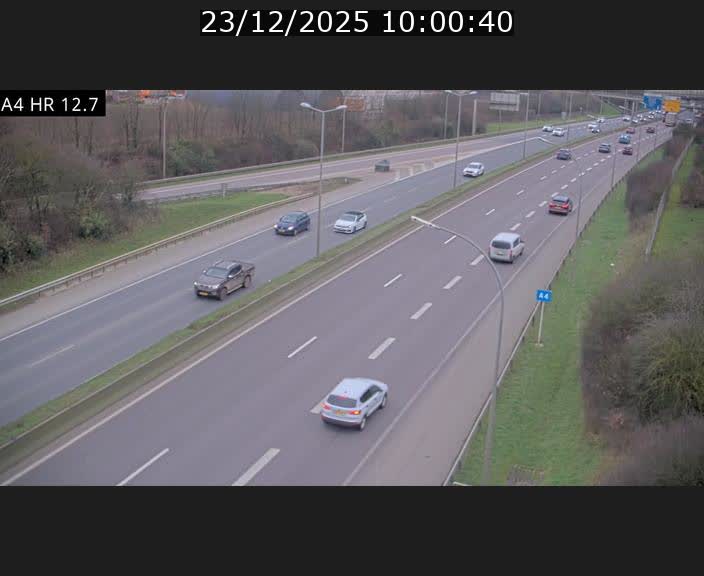 Traffic live webcam Luxembourg Esch sur Alzette - A4 - BK 12.7 - direction Esch-Belval