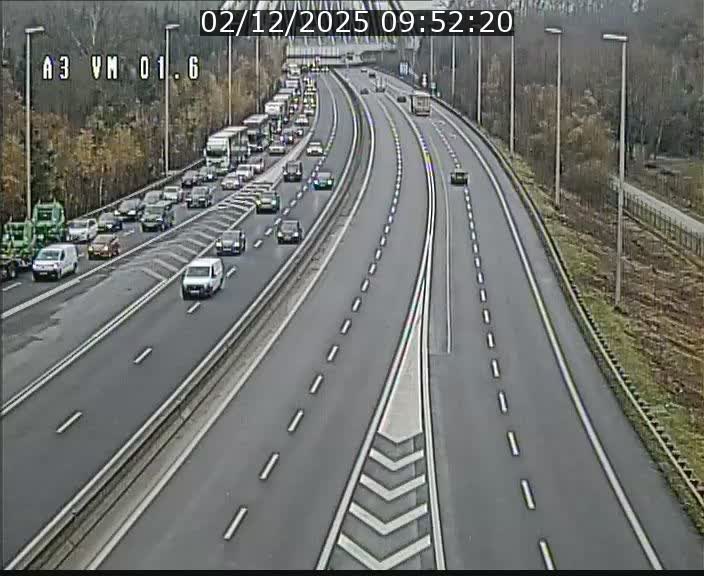 Traffic live webcam Luxembourg - Croix de Gasperich - A3 - BK 1.6 - direction France/Aire de Berchem