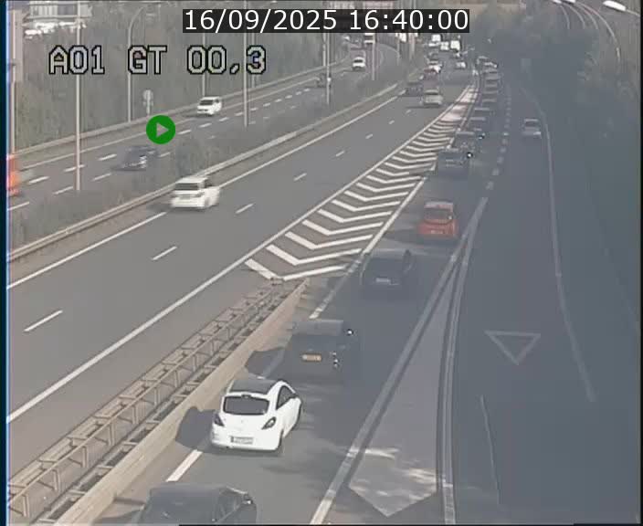 Traffic live webcam Luxembourg Croix de Gasperich - A1 direction Kirchberg - BK 0.3