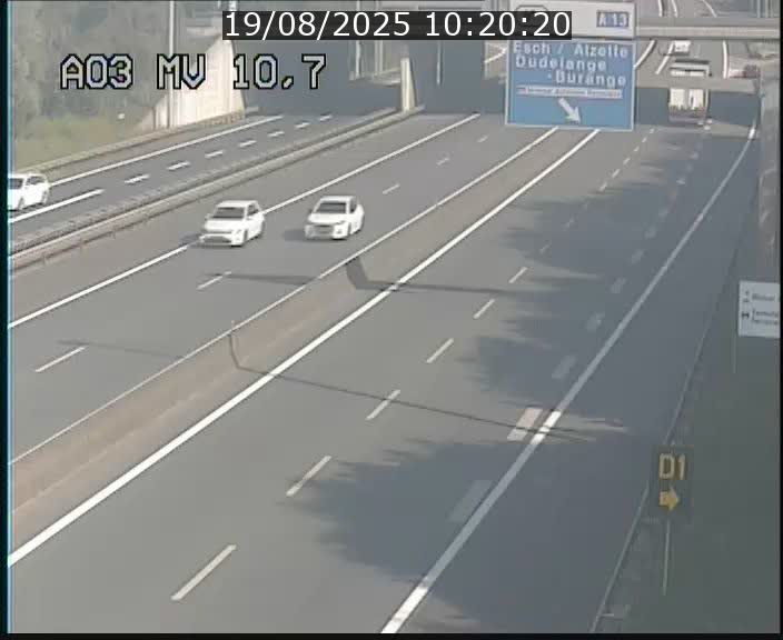Traffic live webcam Luxembourg Croix de Bettembourg - A3 - BK 10.7 - direction France