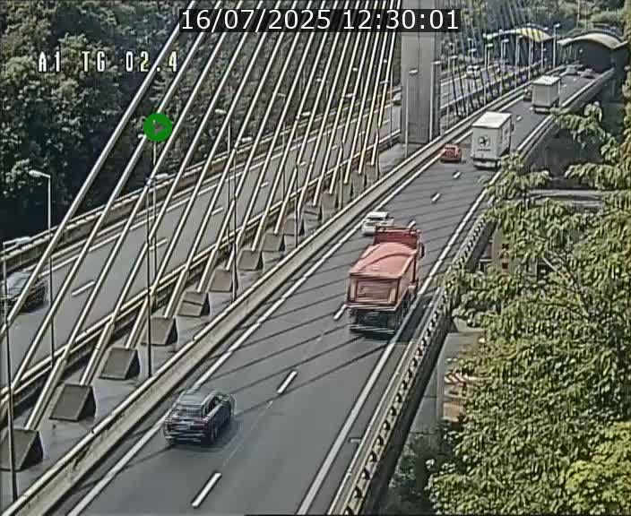 Traffic live webcam Luxembourg Sandweiler - A1 direction Luxembourg-ville - BK 2.4