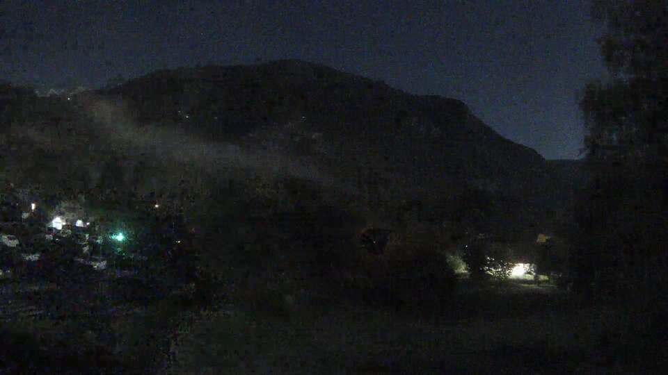 Webcam au niveau de la mairie du village du Bourg d'Oisans, aux pieds de l'Alpe d'Huez et aux portes du parc des Écrins
