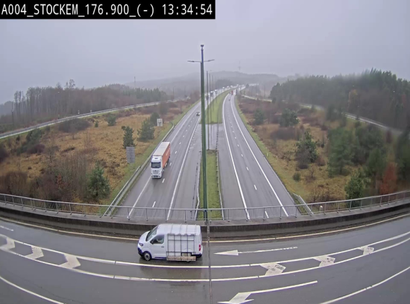 Webcam à hauteur de la sortie 30 Fouches - Stockem sur l'E411, menant sur la N83. Vue orientée vers Namur